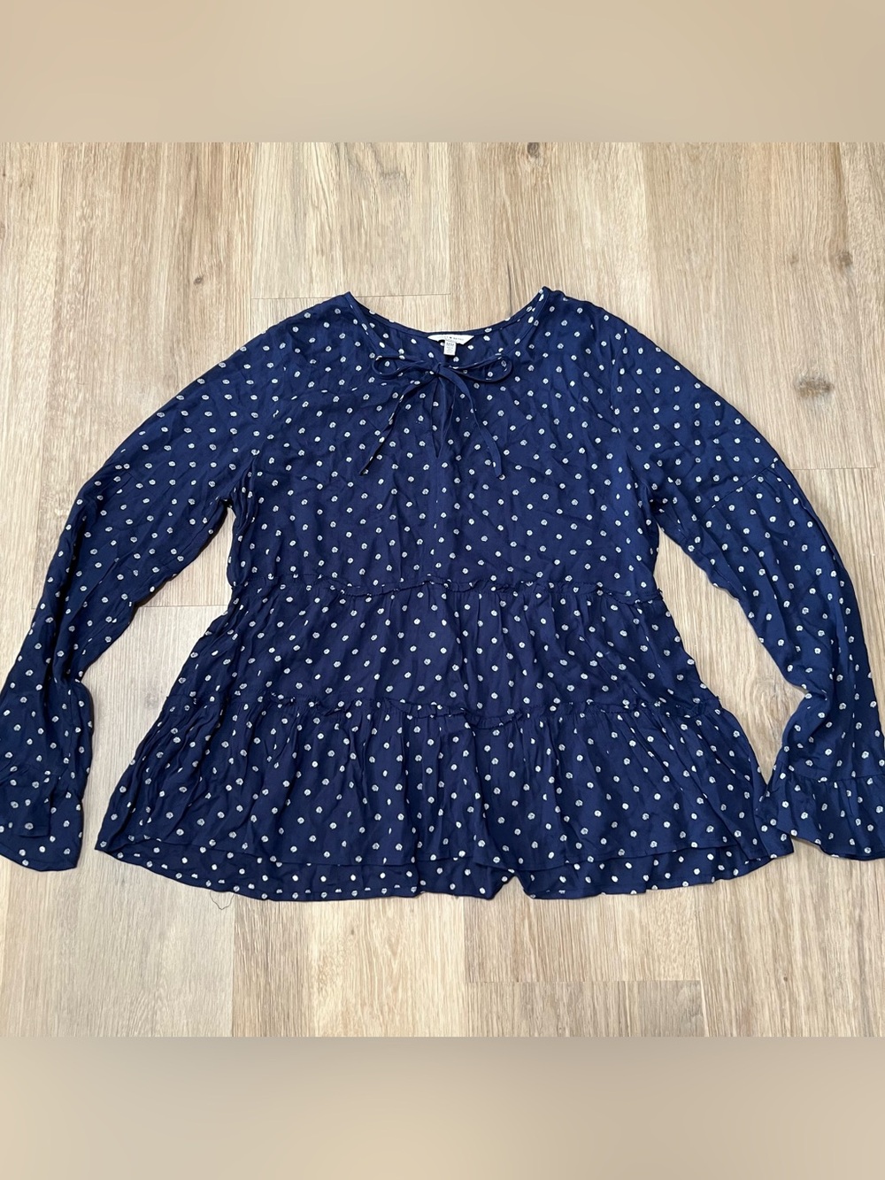 Lucky brand polka dot long sleeve peasant top in navy blue and white size medium